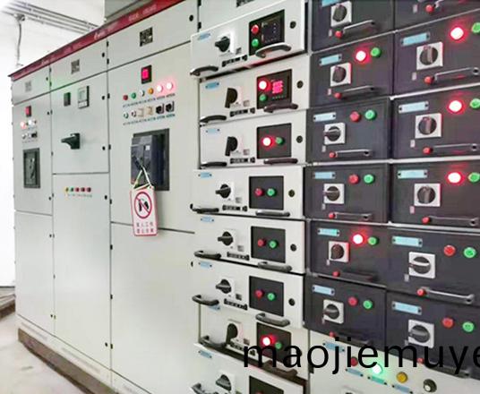 MNS型(xing)低(di)壓抽(chou)齣式開關(guan)櫃